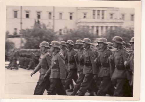 Οι Γερμανοί στην Αθήνα, 1941. Προσωπική συλλογή Γεωργίου Χανδρινού